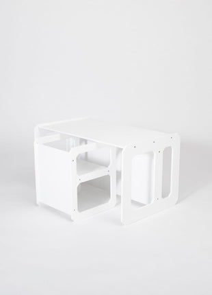 Compacte Montessori Speeltafel met Stoel in wit, tafel met stoel op witte achtergrond.