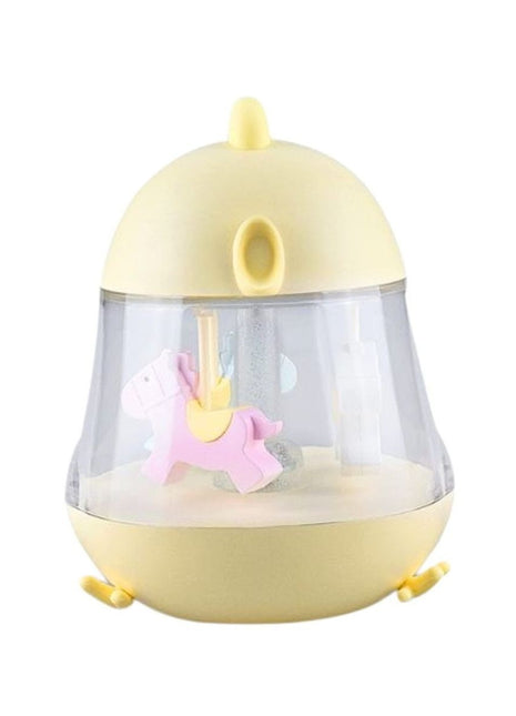 Montessori nachtlampje geel close-up productfoto, met roze paardje binnenin.