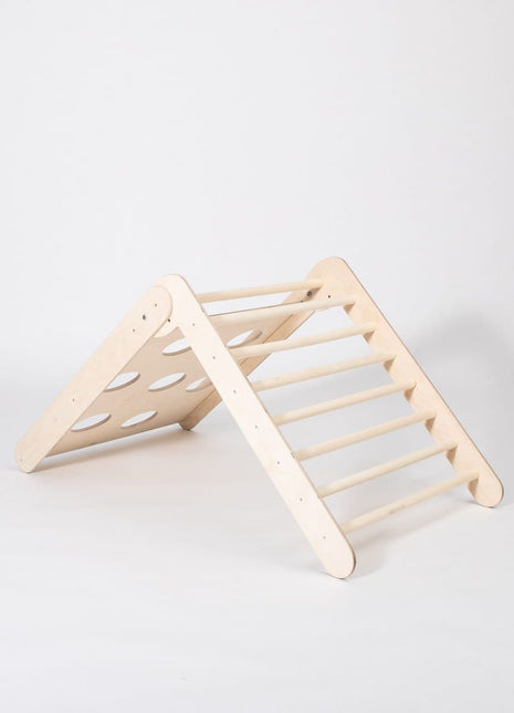 Vrijstaande houten klimdriehoek – Montessori Waldorf klimmeubel voor actief binnenspel