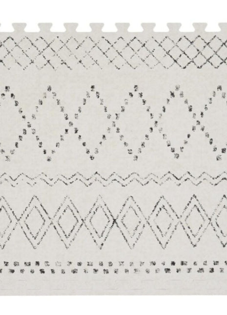 Enkele tegel van de OLYA KIDS Boho Classic schuimpuzzelmat met zwart boho-patroon.