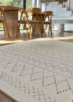 OLYA KIDS Boho Classic schuimpuzzelmat in eetruimte met trap en planten.